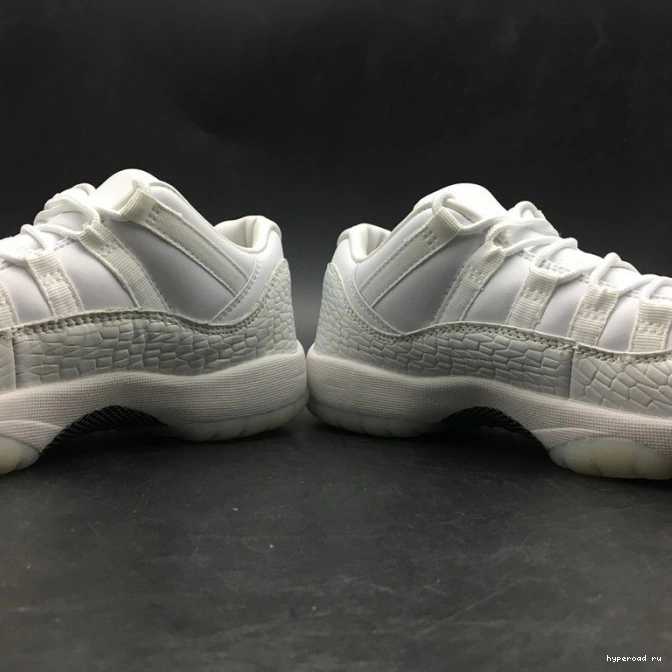 Jordan White 11 897331-100 Air Low Heiress Frost 0710